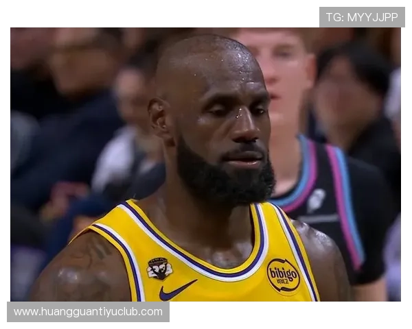 湖人队核心球员伤愈复出助力球队迎战东部劲旅争锋